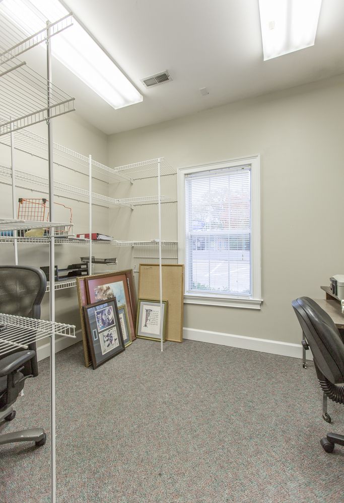 Office For Lease: 4414 Brainerd Rd, Chattanooga, TN 37411